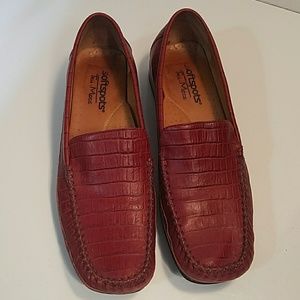 Softspot Tru-Mocs Brick Red Textured Leather Shoes